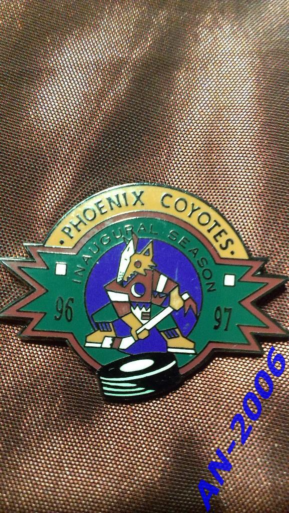 Финикс Койотс клуб НХЛ. Название в1996-2014г.