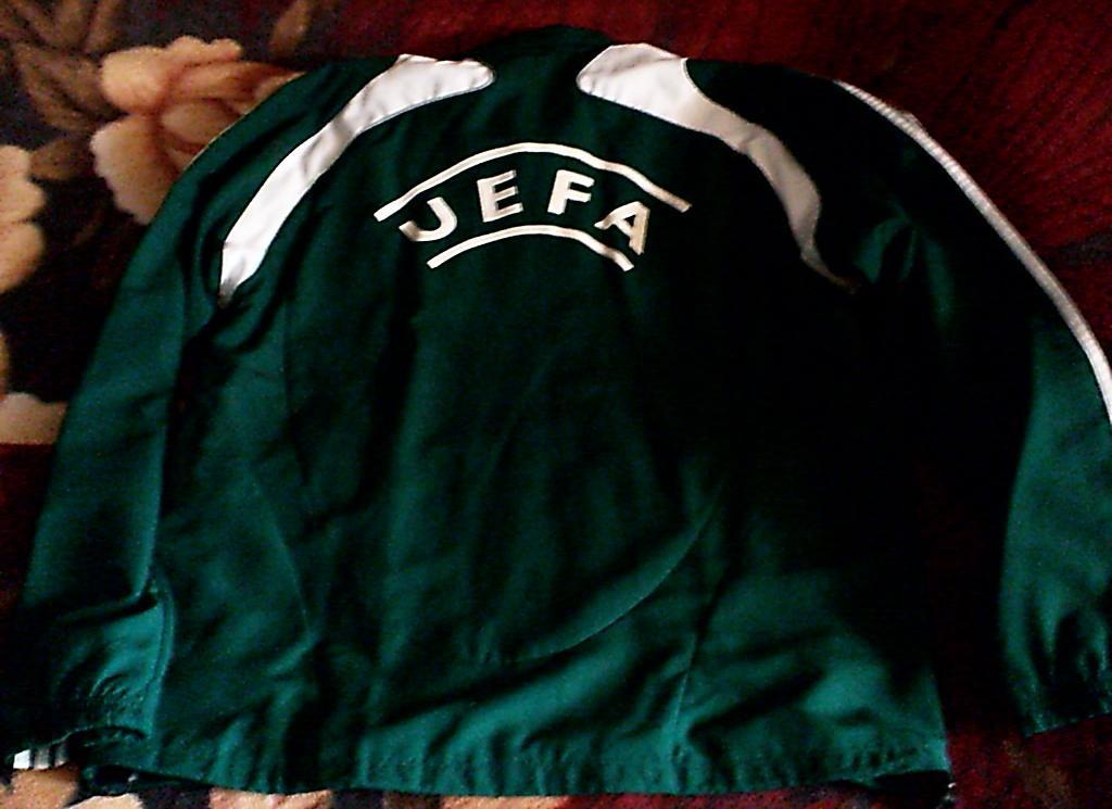 Спортивная легкая куртка ADIDAS UEFA. 3