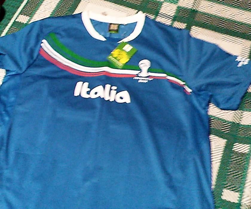 Футболка футбольной сборной Италии на Чемпионате мира 2014 в Бразилии 1
