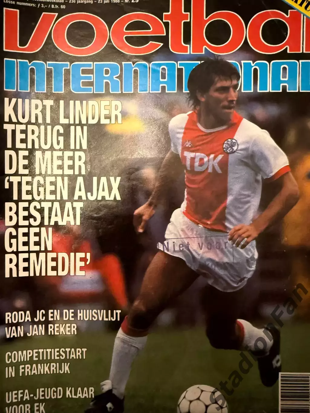 8 журналов Voetbal nr.17,18,20,22,29,32,33,43 -1988 4