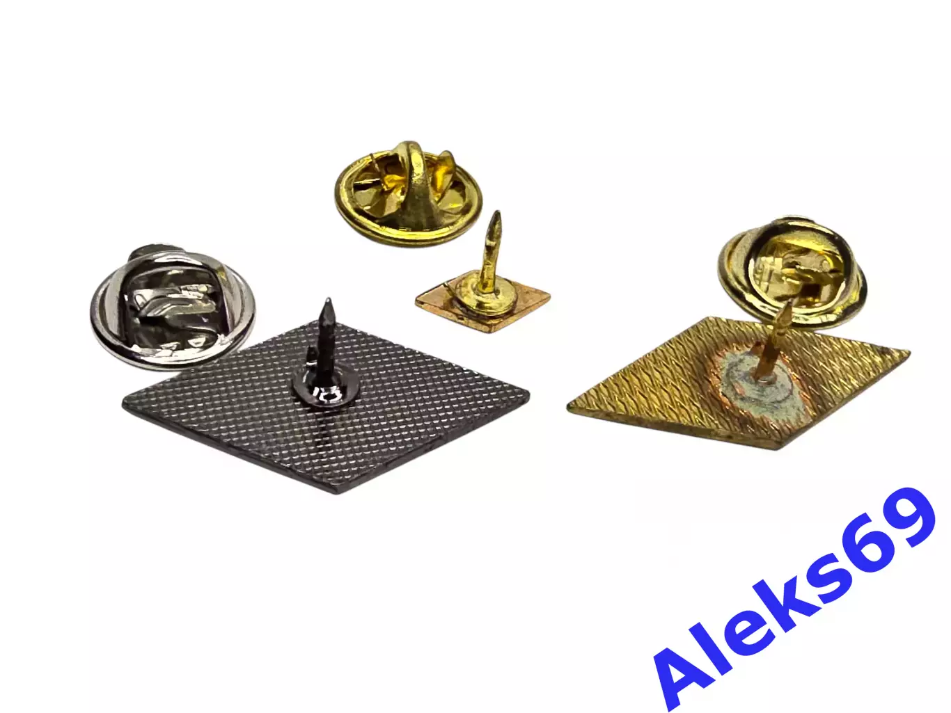 Три разных знака : Команда Спартак (Эмблема). Крепление - цанга. 1