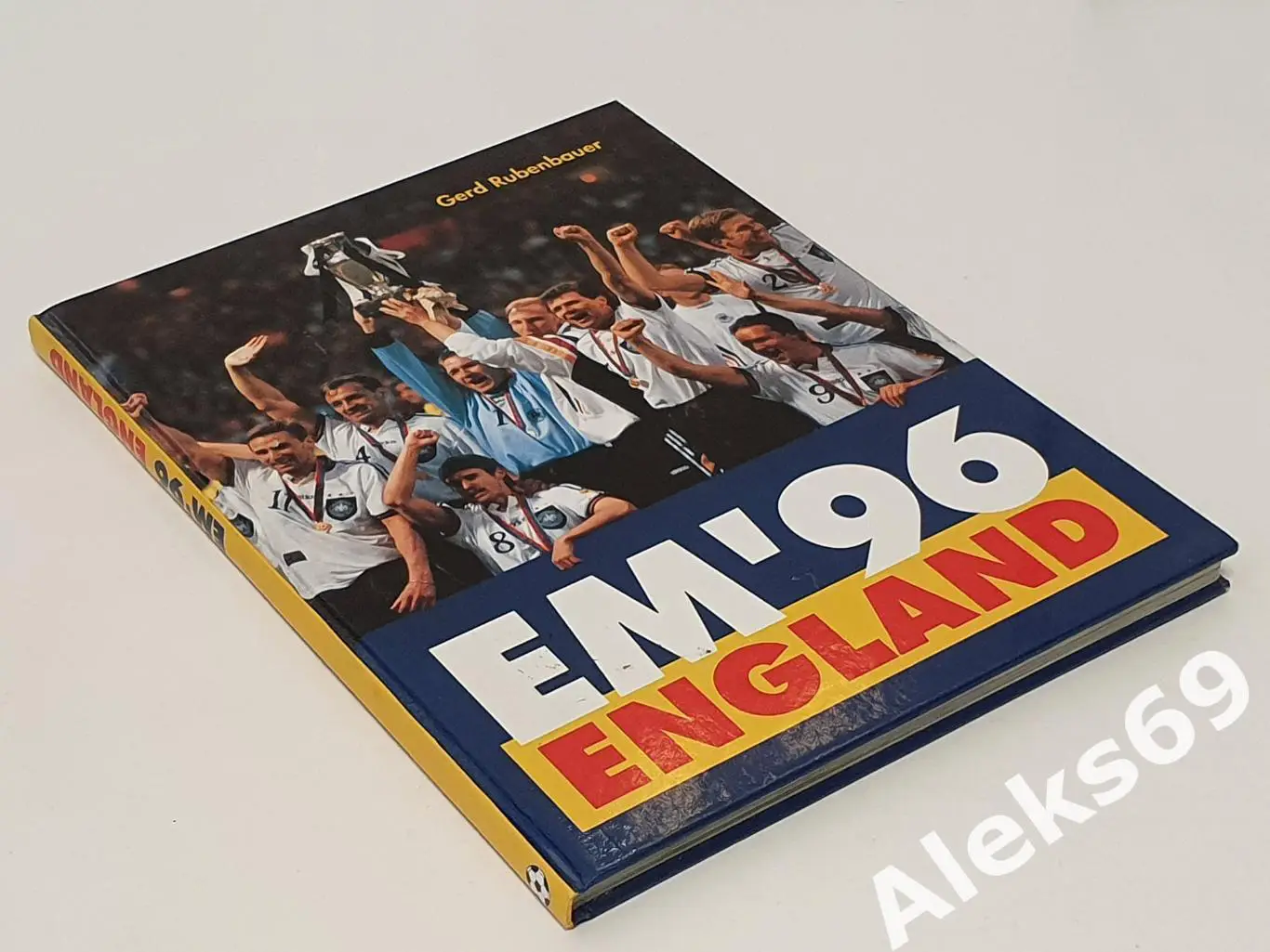 Фотоальбом Чемпионат Европы по футболу 1996. 1