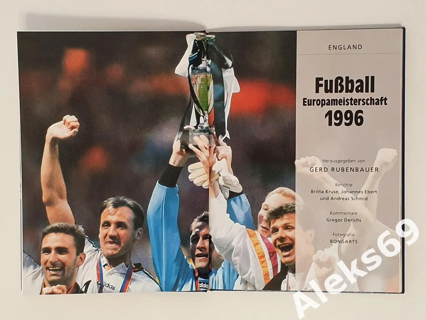 Фотоальбом Чемпионат Европы по футболу 1996. 3