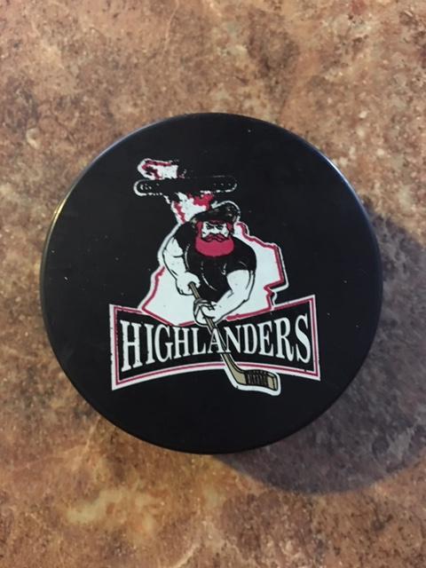 Шайба хоккейный клуб''Grey-Bruce Highlanders'' Онтарио, Канада, Canada.
