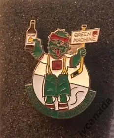 Знак (значок) Хоккей Канада Хоккеист GRAND FALLS NEWFOUNDLAND GREEN MACHINE