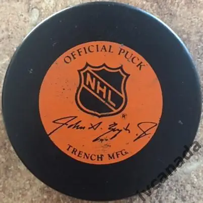 Официальная шайба Торонто Мейпл Лифс 1970-1980 годов (Toronto Maple Leafs) NHL 1