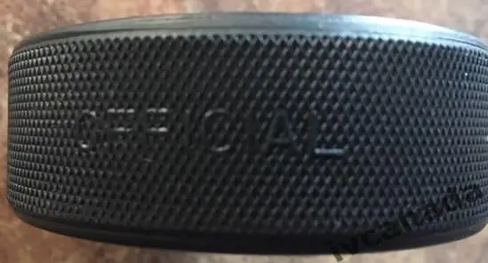 Официальная шайба Торонто Мейпл Лифс 1970-1980 годов (Toronto Maple Leafs) NHL 2