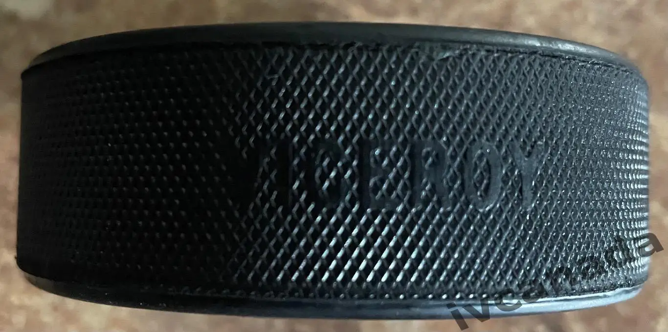 Официальная шайба «100 лет Международной Федерации Хоккея» IIHF 1908-2008 1