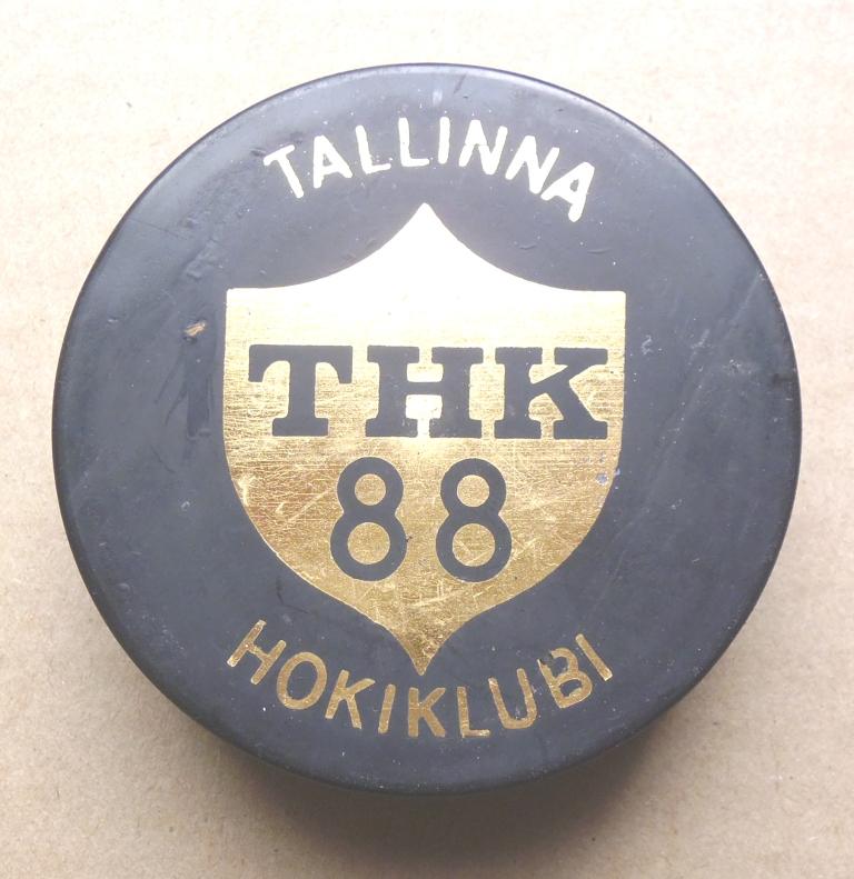 Шайба. Клуб THK (Tallinna Hokiklubi) (Таллинн, Эстония)