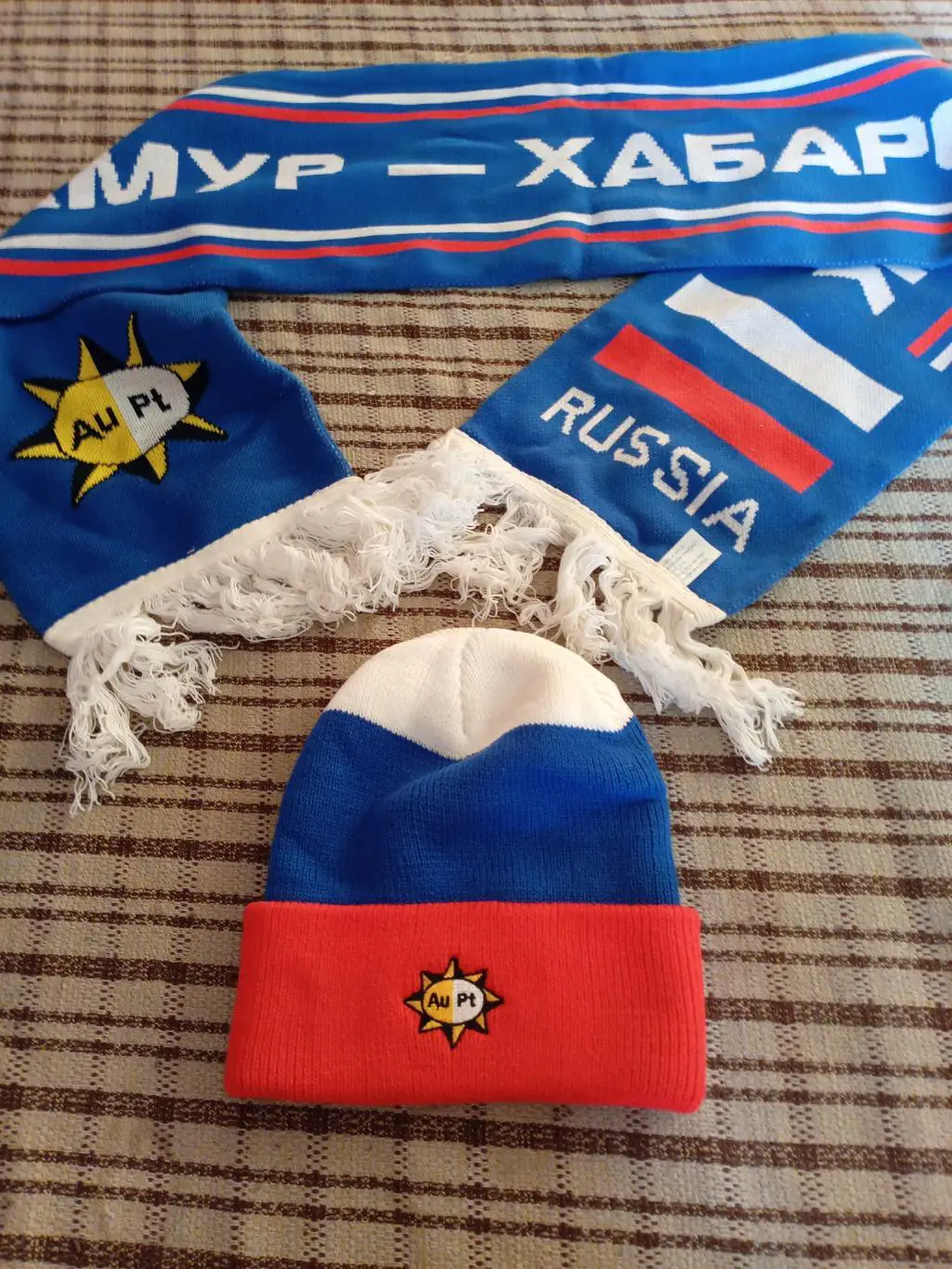 Шапка + шарф Амур Хабаровск - 1998/99 (первый фанатский комплект на Амур) офиц