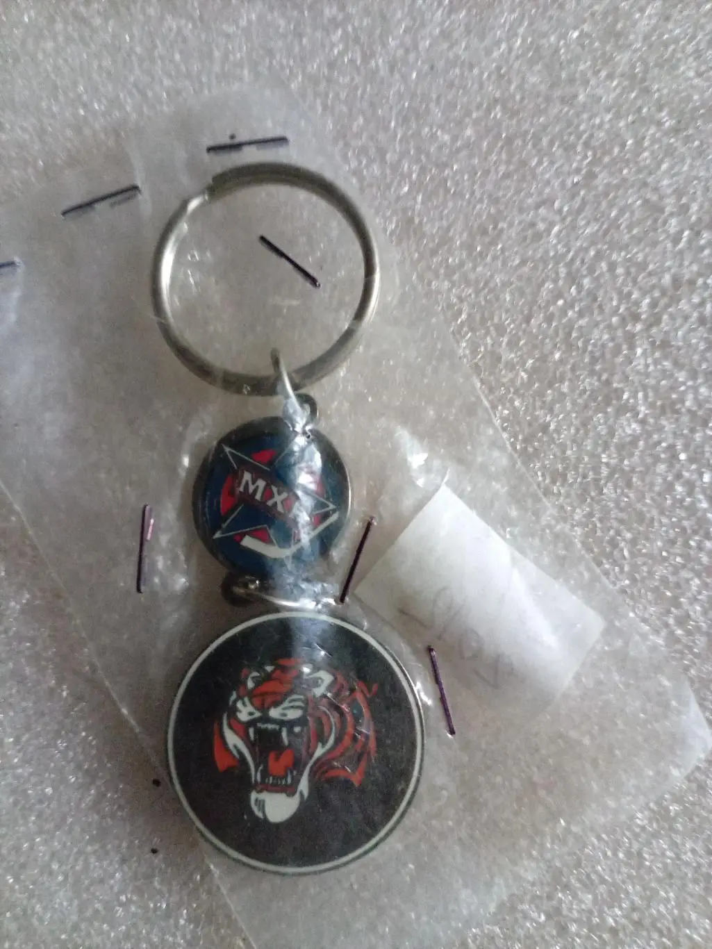 Брелок Амур Хабаровск #40 официальный (металл) сезон 2011/12