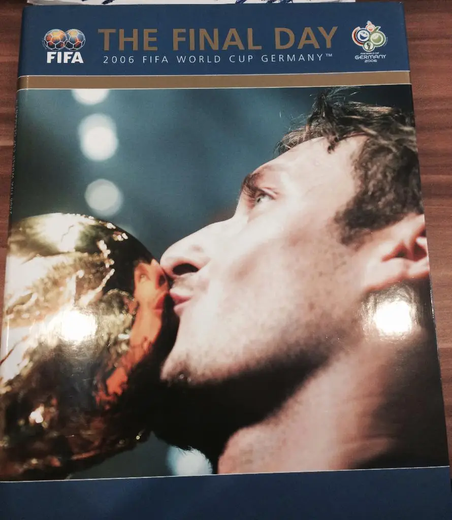 День финала ЧМ-2006. Фотокнига ФИФА. Официальное издание. 160 стр.