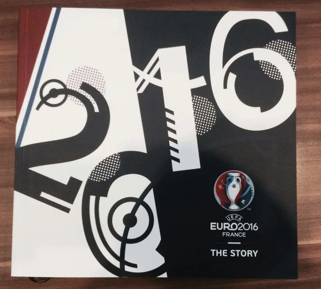 Евро-2016. Книга УЕФА. 210 страниц. Фото альбом. Статьи. Статистика. Россия