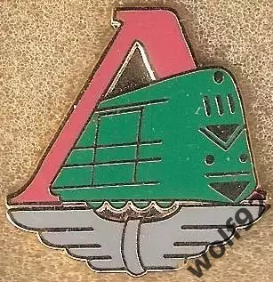 Знак Локомотив Москва (64) / Эмблема 1980-х гг. / Ретро / 2000-01