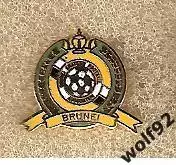 Знак Федерация Футбола Бруней (2) / Пр-во Швеция / 1990-е гг.