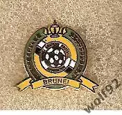 Знак Федерация Футбола Бруней (2) / Пр-во Швеция / 1990-е гг.