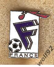 знак Федерация Футбола Франция (10) / пр-во Англия / 1990-е гг.