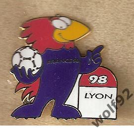 Знак ЧМ 1998 Франция (15) / Lyon / Официальный Promotion Ag
