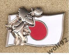 Знак ЧМ 1998 Франция (35) / Япония / Флаг / Официальный ARTHUS-BERTRAND