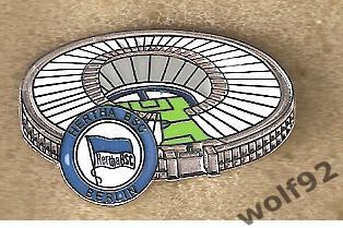 Знак Герта Берлин Германия (2) / Hertha BSC / Олимпийский Стадион / 2016-17