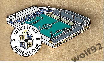 Знак Лутон Таун Англия (2) / Luton Town FC / Стадион Кеннипуэрт Роуд / 2020
