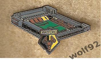 Знак Уотфорд Англия (5) / Watford FC / Стадион Викаридж Роуд / 2021