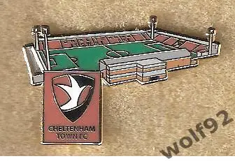 Знак Челтнем Таун Англия (1) / Cheltenham Town FC / Стадион Уэддон Роуд / 2020