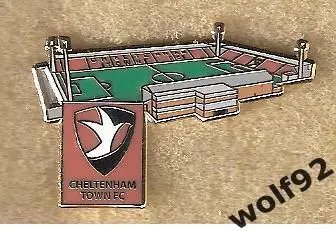 Знак Челтнем Таун Англия (1) / Cheltenham Town FC / Стадион Уэддон Роуд / 2020