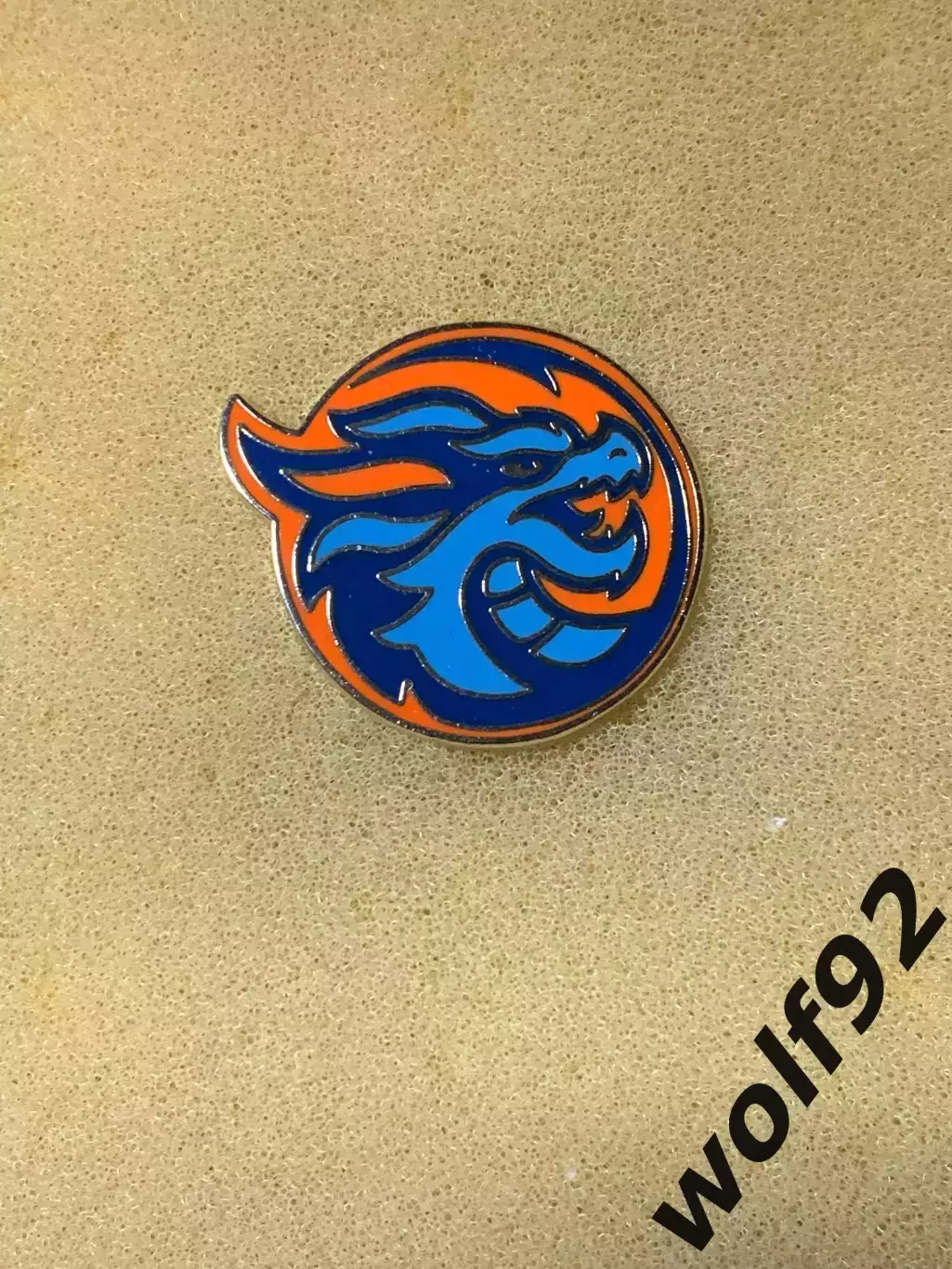 Знак Хоккей ХК Шанхайские Драконы Китай (2) / КХЛ / 2025 1