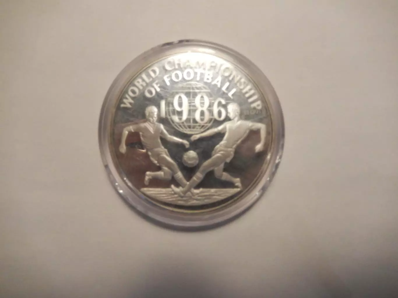 Ямайка 100 долларов 1986 год. Чемпионат мира по футболу 1986 года. Серебро. 2