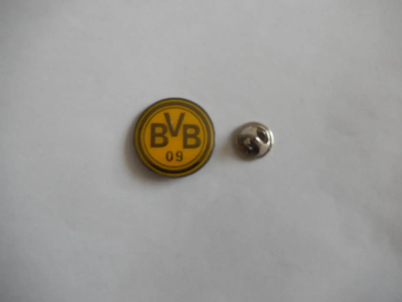 Значок ФК Боруссия Дортмунд Германия.
