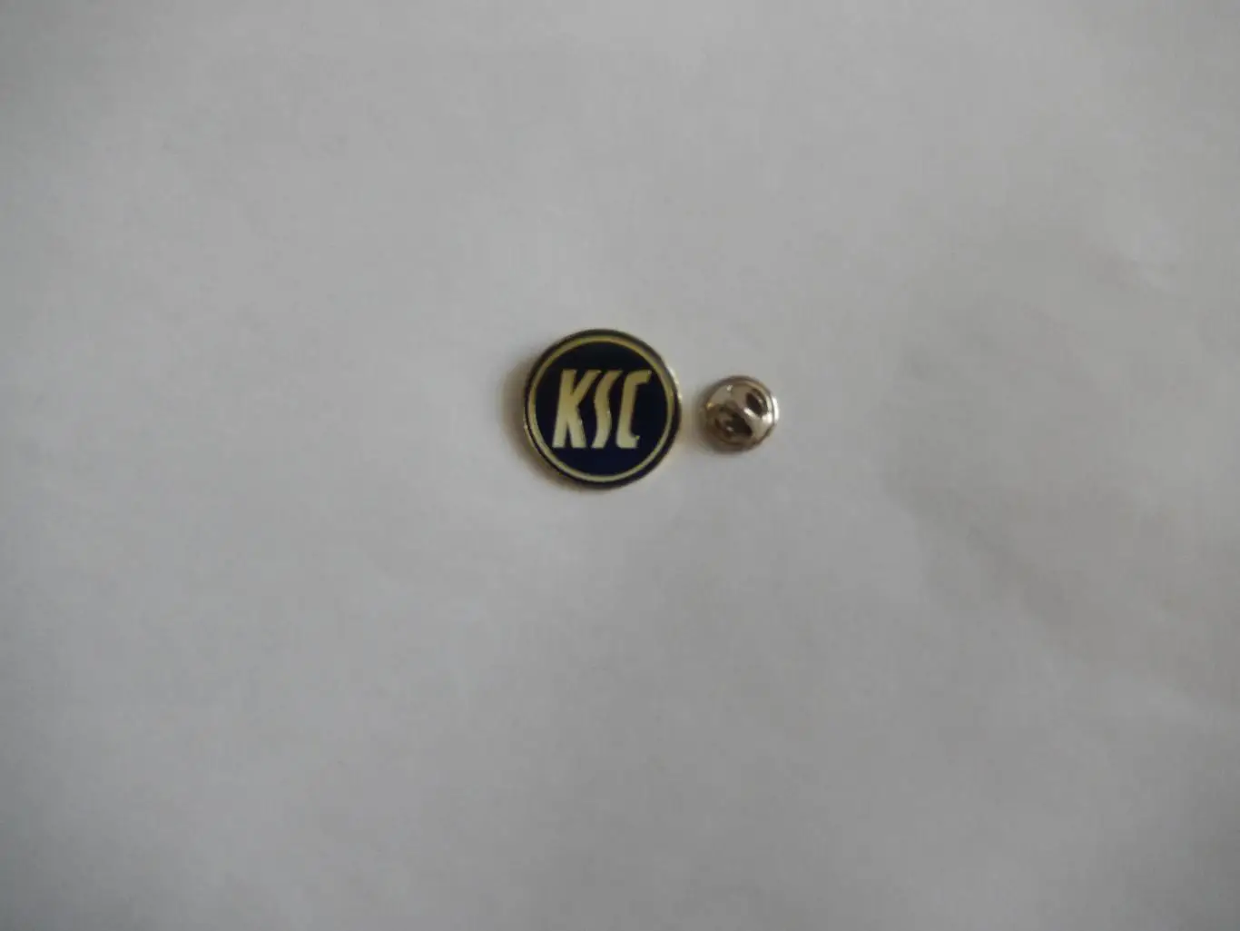 Значок ФК Карлсруэ Германия.