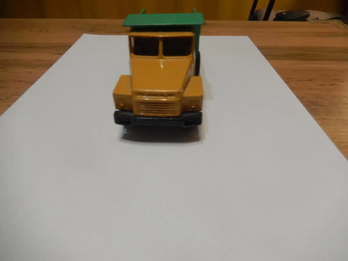 Модель автомобиля КРАЗ. Металл. Производство СССР. 2