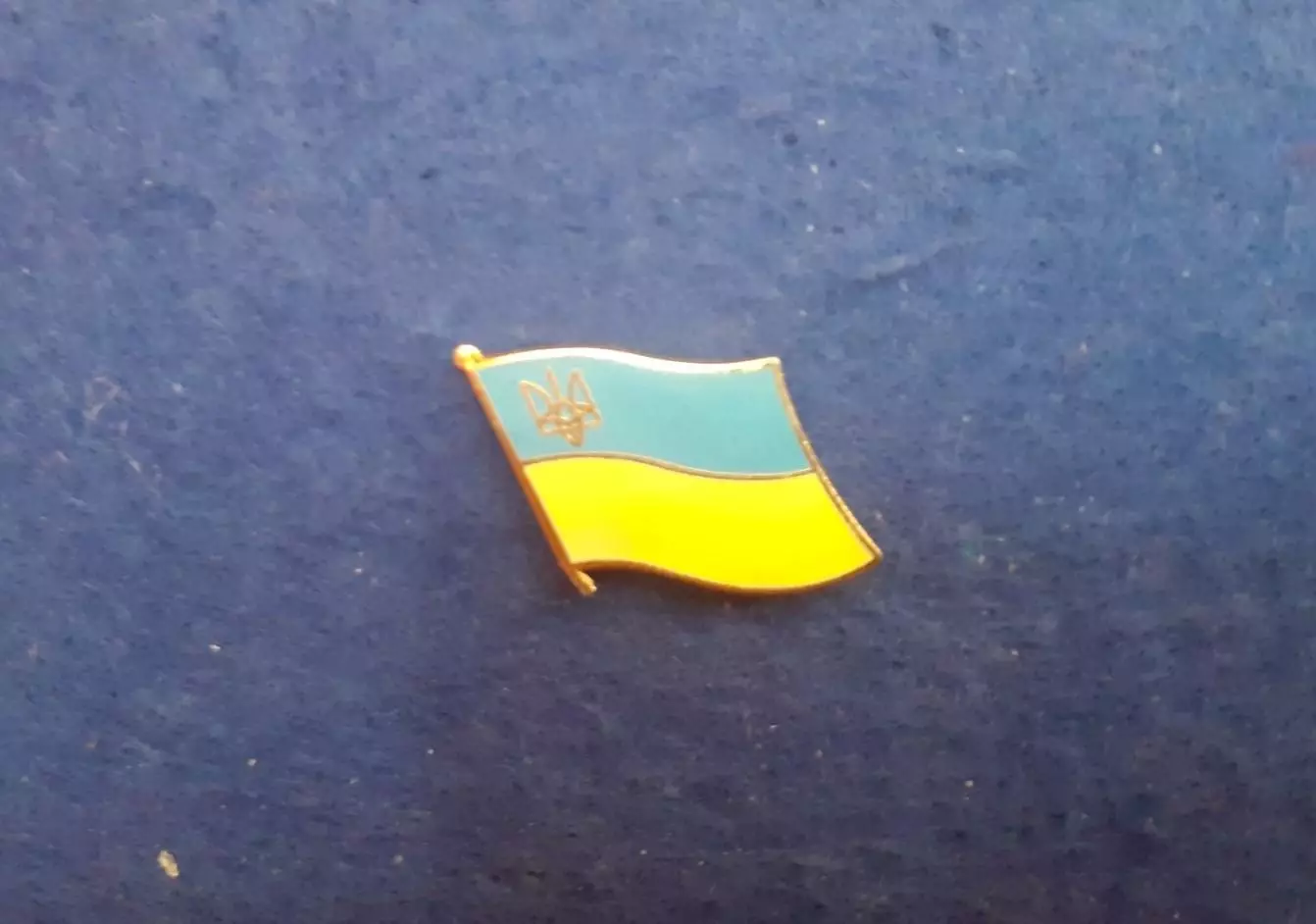 Україна. Флаг. Прапор. Тризуб. Патріотика.