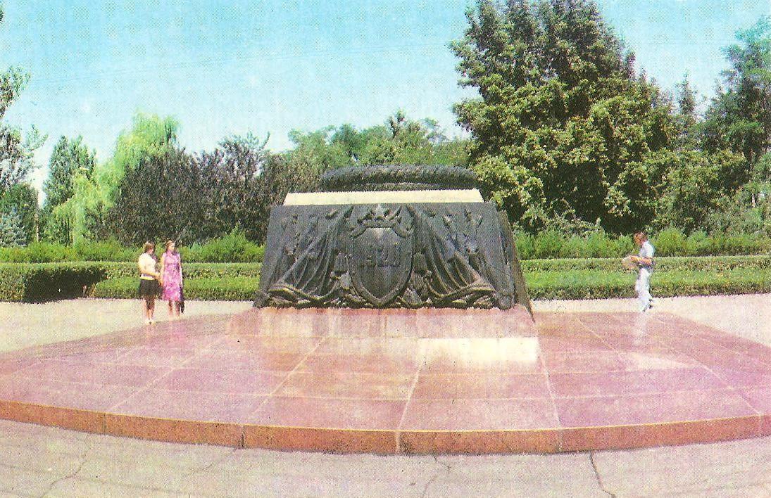 Одесса. Памятник борцам за Советскую власть.