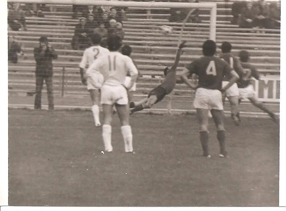 Одесский футбол. Черноморец-Днепр (3). Гол!!!