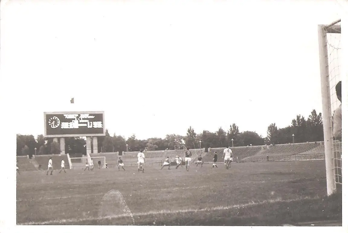 Одесский футбол. Фрагмент матча.