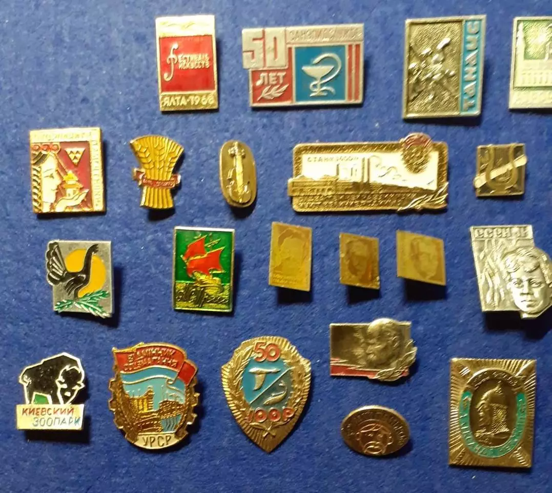 Разные темы. 38 значков одним лотом. 1