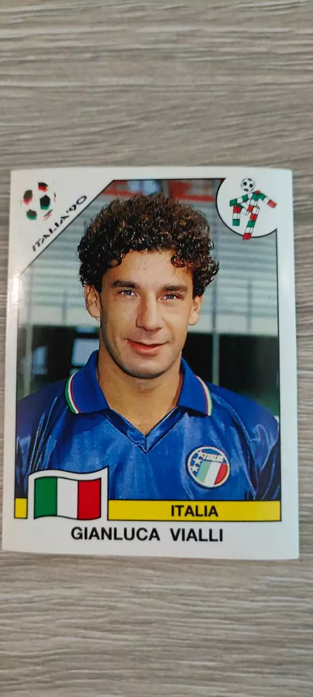 Италия 1990 - сборная Италии - GIANLUCA VIALLI (номер 54)