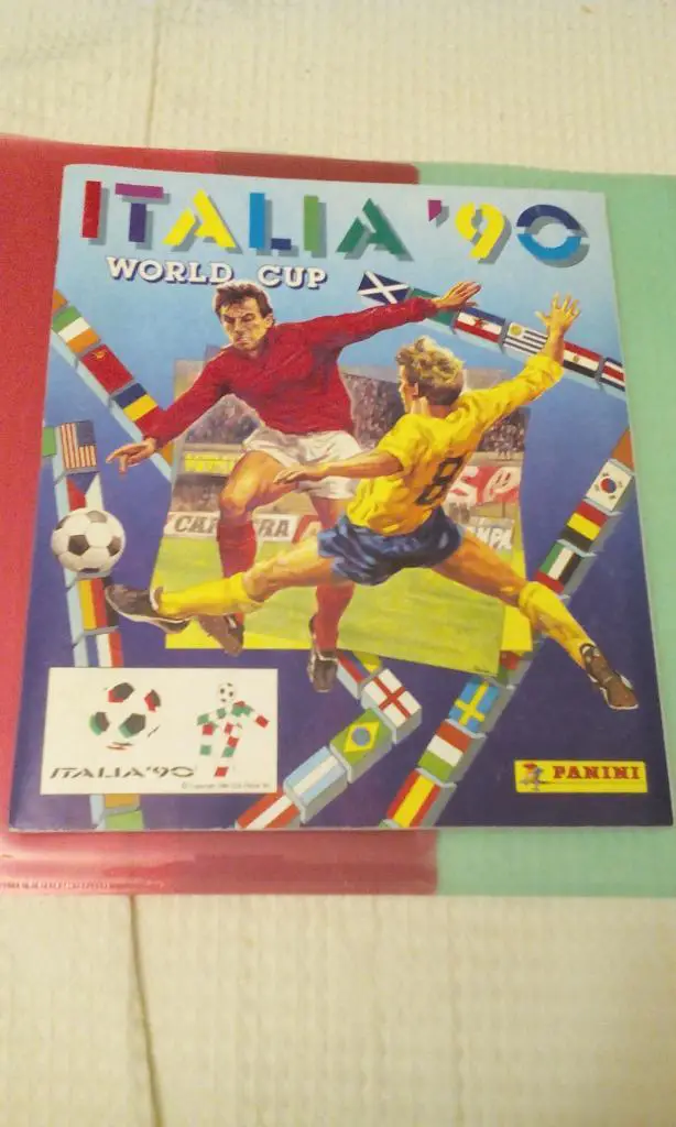 Альбом Италия 1990. Полностью собран.