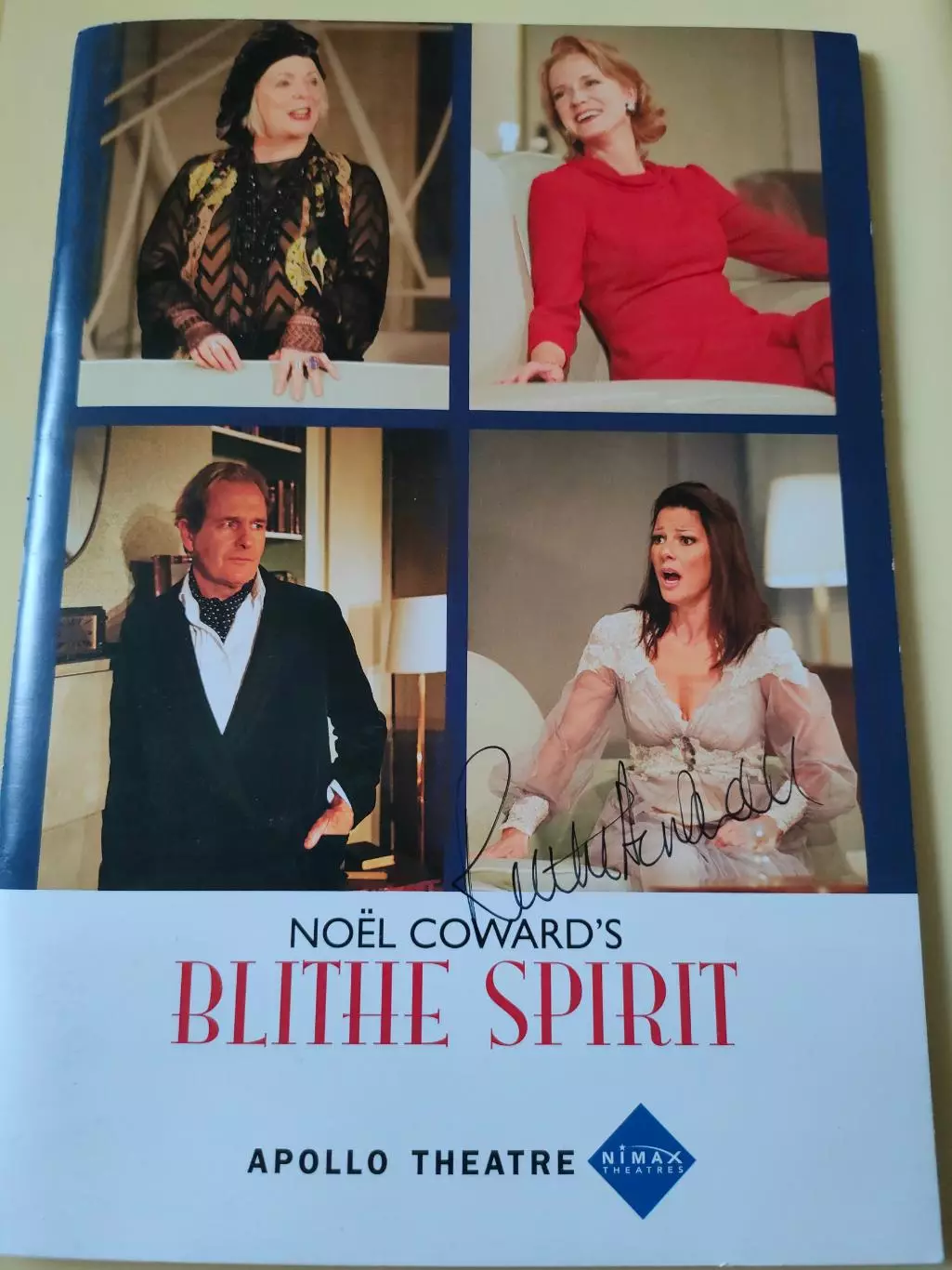 Театральная программка Apollo Theatre c автографом Ruthie Henshall / Рут Хэншэлл