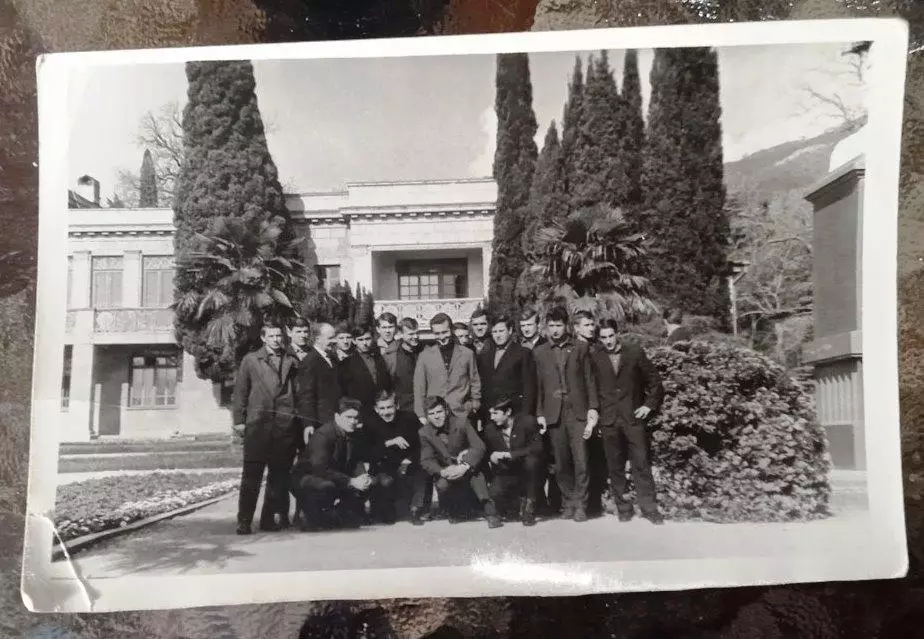 Шахтер Кадиевка 6