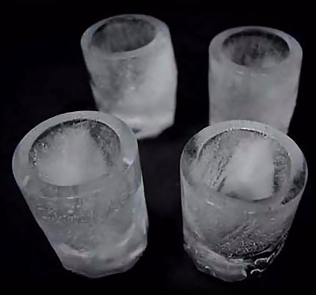 Силиконовая форма для льда стопочки. 2