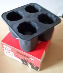 Силиконовая форма для льда стопочки.