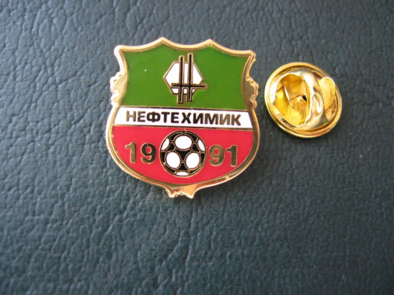 Значок ФК Нефтехимик Нижнекамск (Логотип) 1