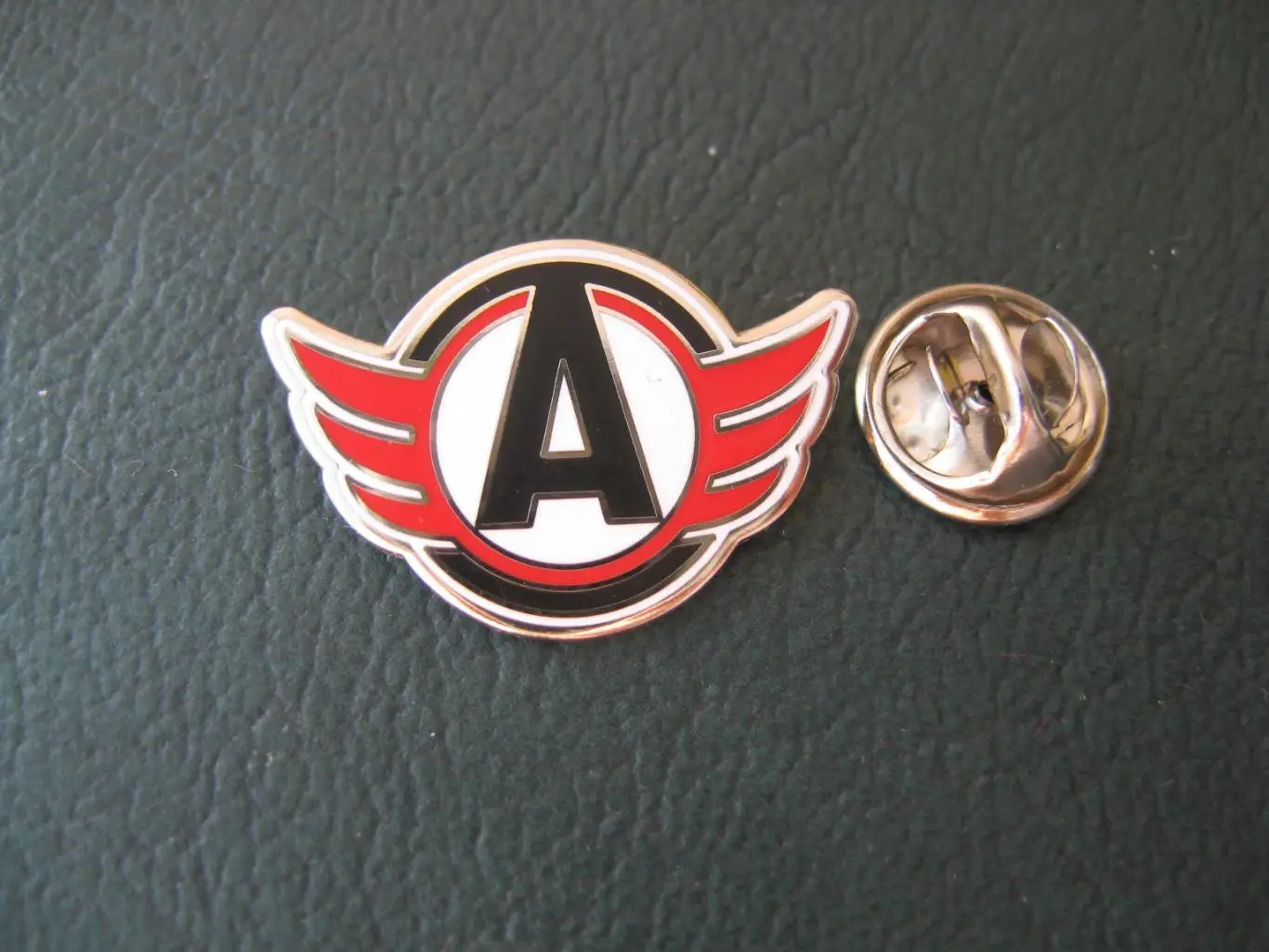 Значок ХК Автомобилист (Екатеринбург) Логотип