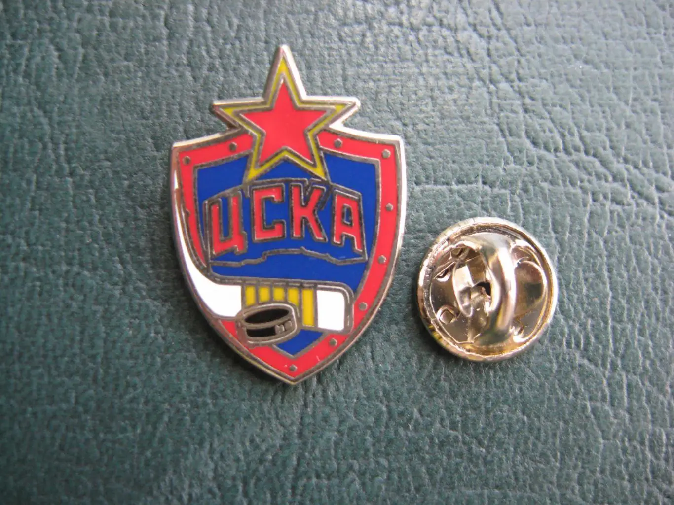 Значок ХК ЦСКА (Москва) Эмблема 2008 1