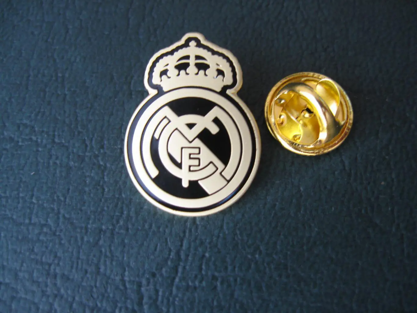 Значок ФК Реал Мадрид (Логотип Золото) 2
