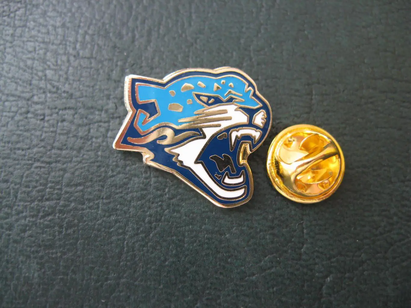 Значок ХК БАРЫС (Астана, Казахстан) Новая эмблема 1