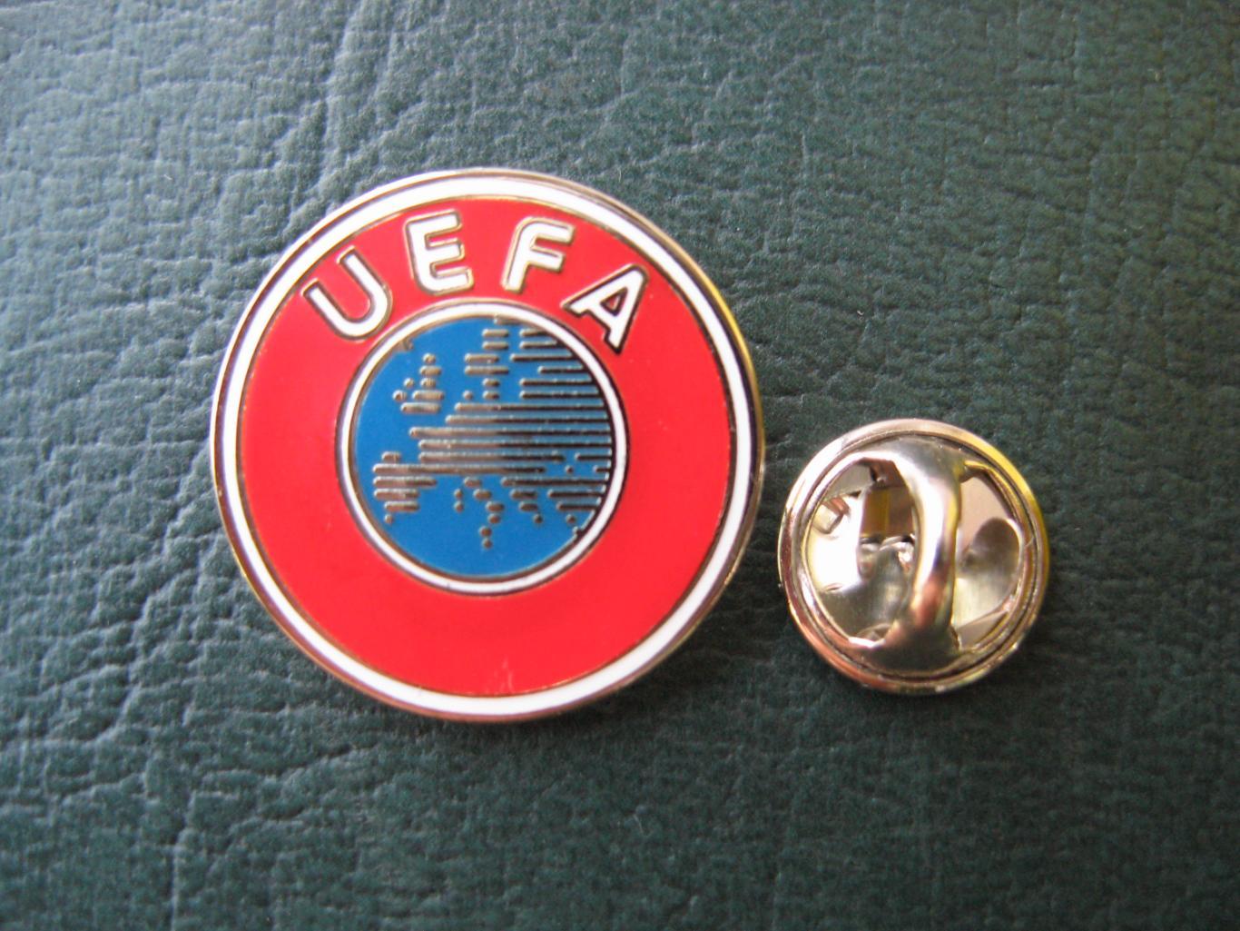 Значок УЕФА (Эмблема красная) 2